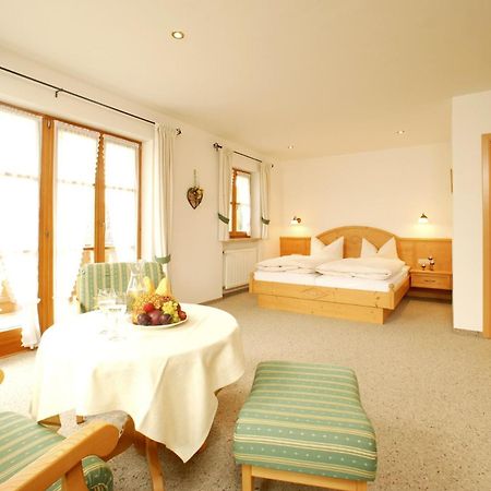 Gaestehaus Bernhard Krün Buitenkant foto